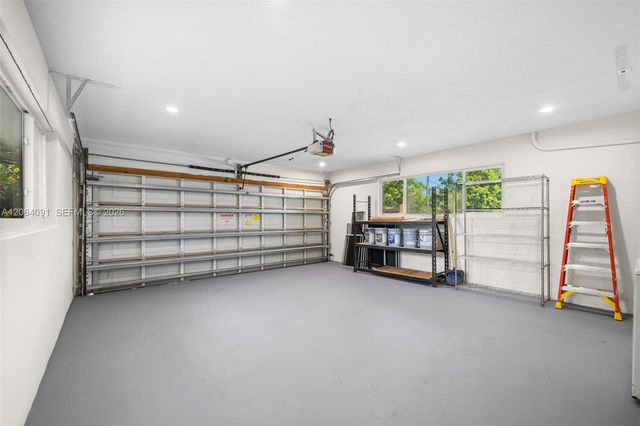 6200 Pine Ter, Plantation, FL 33317