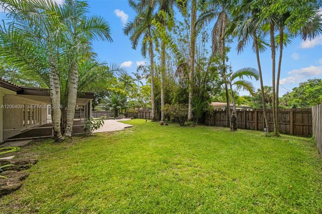 6200 Pine Ter, Plantation, FL 33317
