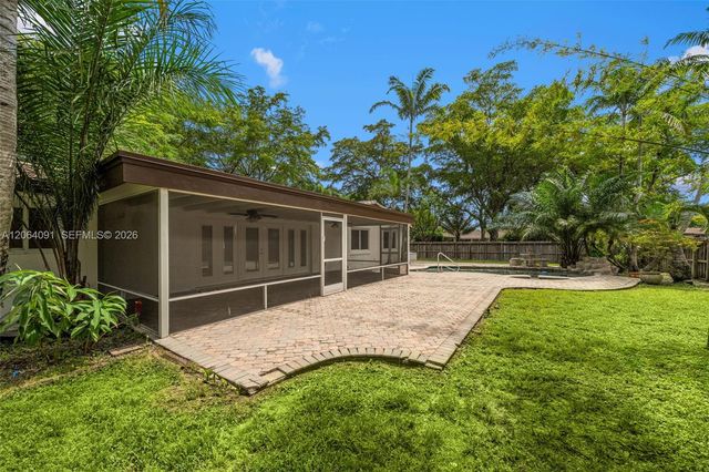 6200 Pine Ter, Plantation, FL 33317