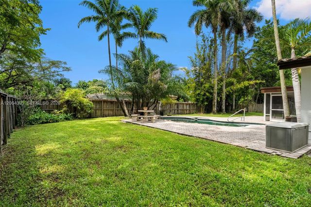 6200 Pine Ter, Plantation, FL 33317