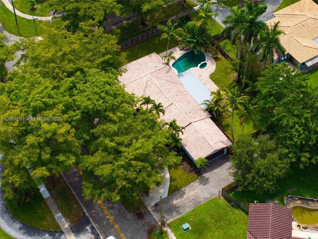 6200 Pine Ter, Plantation, FL 33317