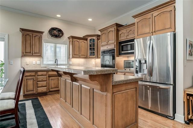 9118 Walmer Street, Overland Park, KS 66212