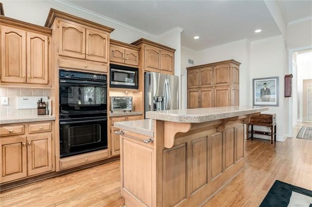 9118 Walmer Street, Overland Park, KS 66212