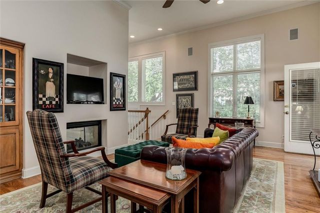 9118 Walmer Street, Overland Park, KS 66212