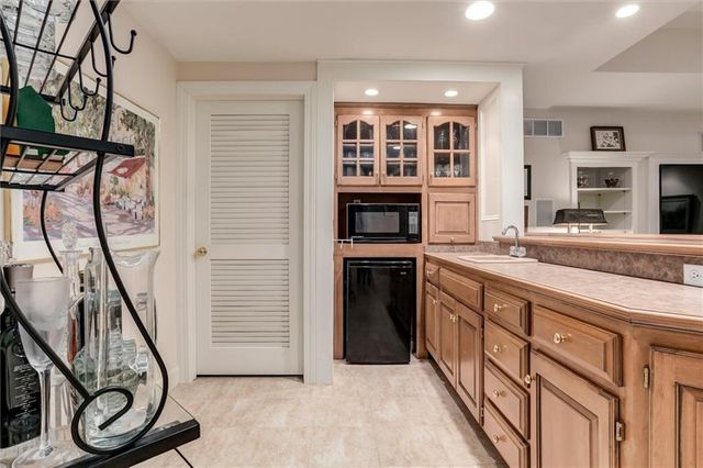 9118 Walmer Street, Overland Park, KS 66212