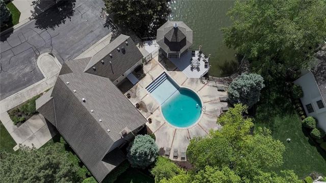 9118 Walmer Street, Overland Park, KS 66212