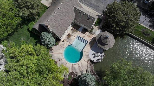 9118 Walmer Street, Overland Park, KS 66212