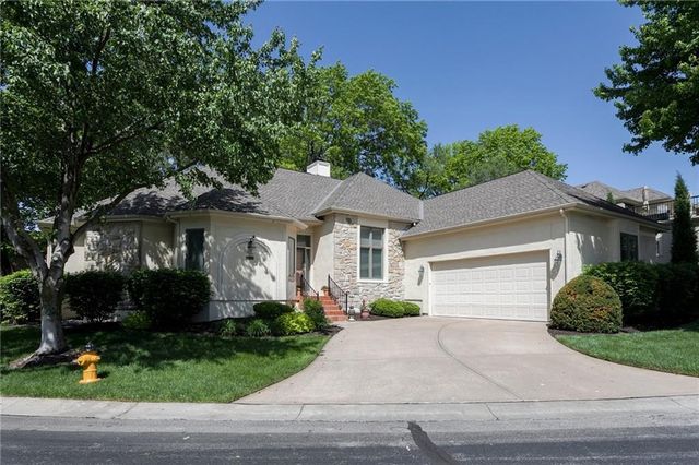 9118 Walmer Street, Overland Park, KS 66212