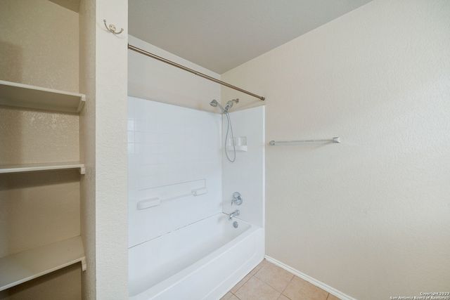 8230 GRISSOM CIR, San Antonio, TX 78251