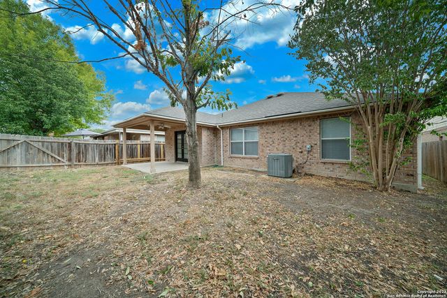 8230 GRISSOM CIR, San Antonio, TX 78251