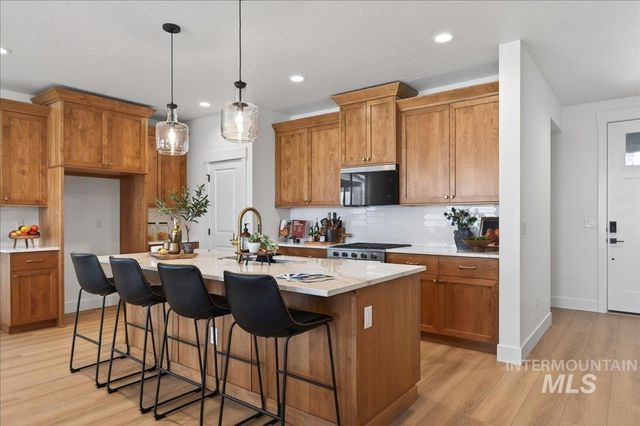 1982 W Declan Ct, Kuna, ID 83634