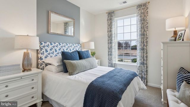 132 DELHAAS CIR, Bristol, PA 19007