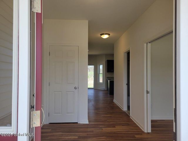 933 Ridgeview Circle, Castleton-on-hudson, NY 12033