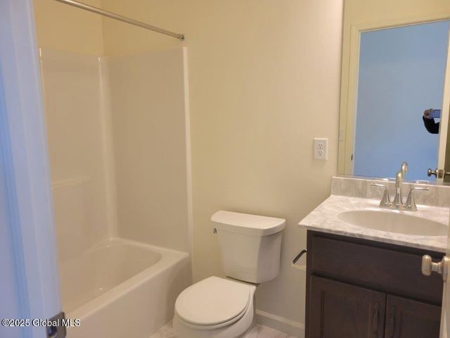 933 Ridgeview Circle, Castleton-on-hudson, NY 12033