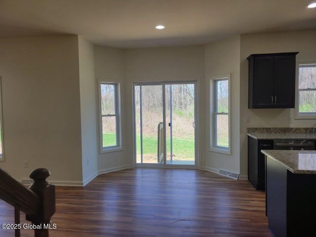 933 Ridgeview Circle, Castleton-on-hudson, NY 12033