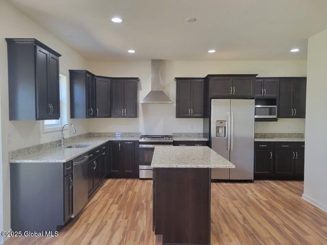 933 Ridgeview Circle, Castleton-on-hudson, NY 12033