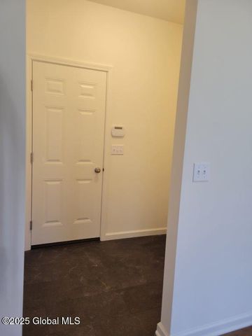 933 Ridgeview Circle, Castleton-on-hudson, NY 12033