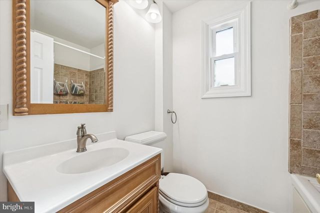 512 MEDIA PKWY, Wallingford, PA 19086