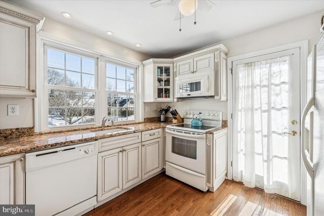 512 MEDIA PKWY, Wallingford, PA 19086