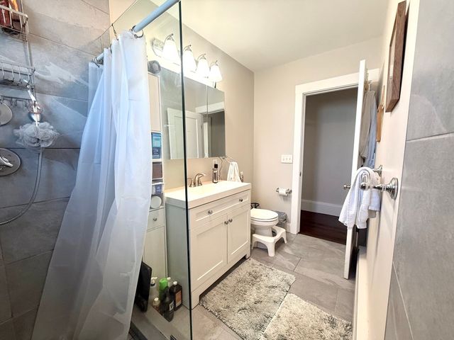 8 Lowden Ave. 2, Somerville, MA 02144