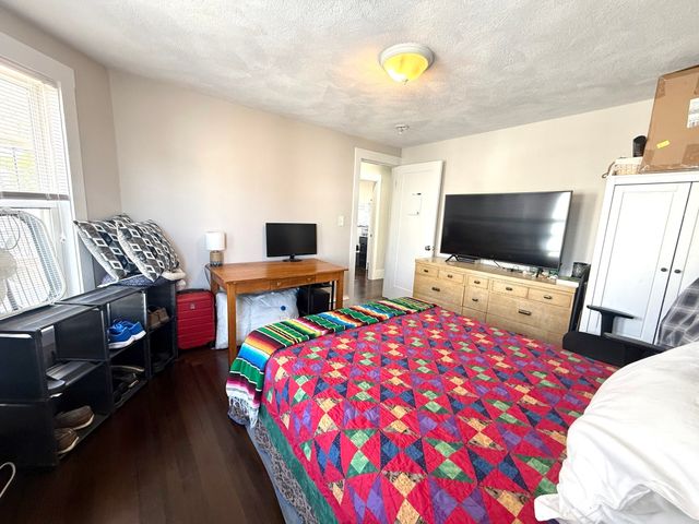 8 Lowden Ave. 2, Somerville, MA 02144