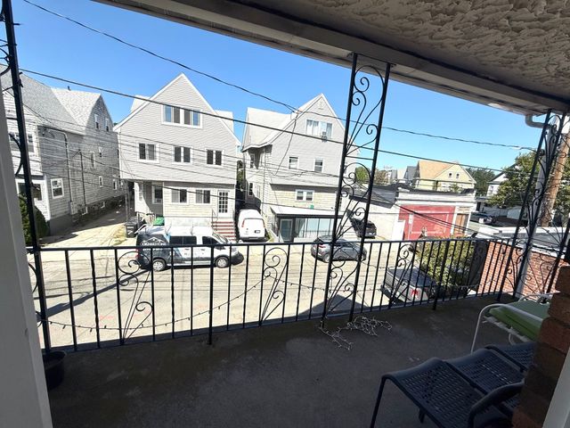8 Lowden Ave. 2, Somerville, MA 02144