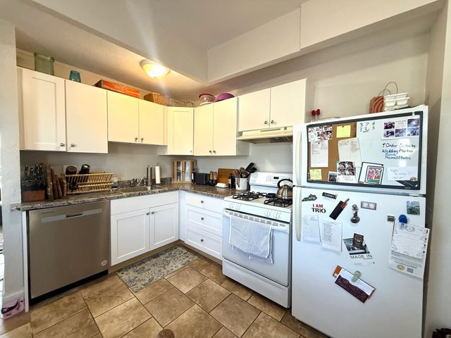 8 Lowden Ave. 2, Somerville, MA 02144