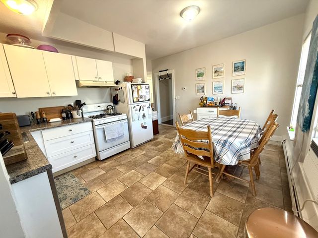8 Lowden Ave. 2, Somerville, MA 02144