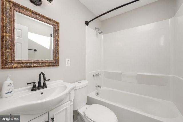 1514 AIDEN DR, Woodbridge, VA 22191