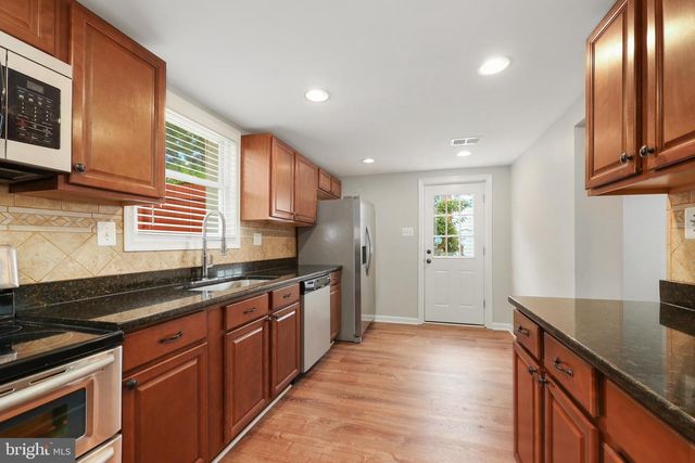 1514 AIDEN DR, Woodbridge, VA 22191