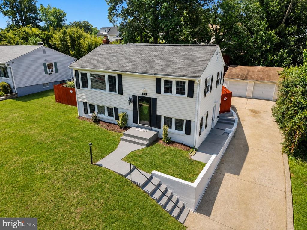 1514 AIDEN DR, Woodbridge, VA 22191