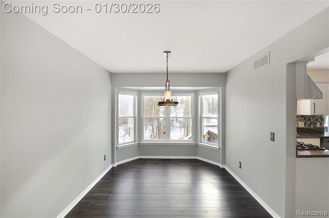 1041 Walloon Court, Lake Orion, MI 48360