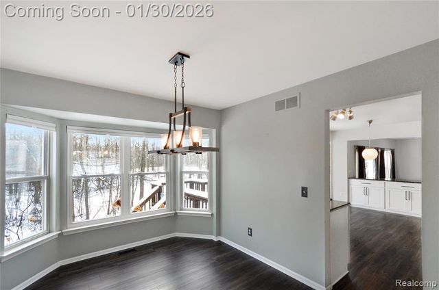 1041 Walloon Court, Lake Orion, MI 48360