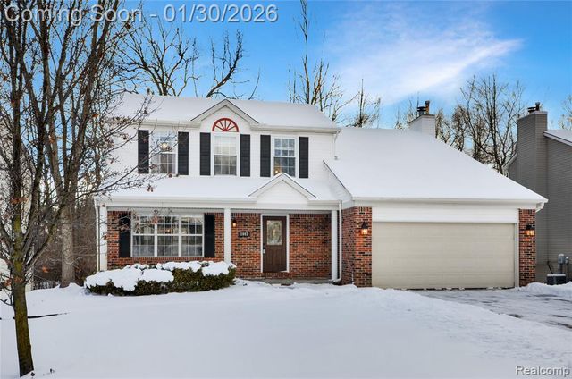 1041 Walloon Court, Lake Orion, MI 48360