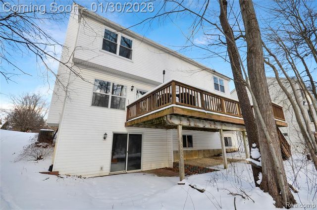 1041 Walloon Court, Lake Orion, MI 48360