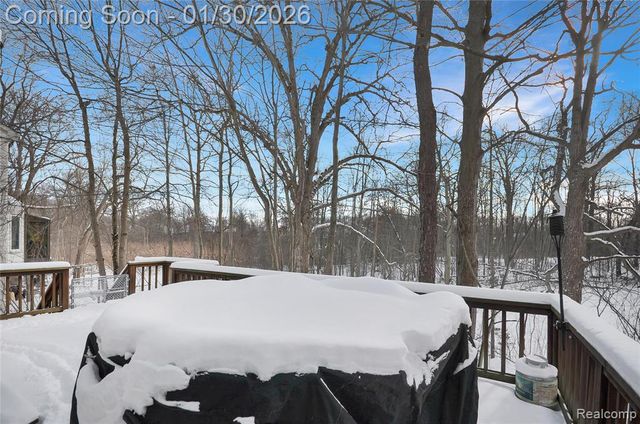 1041 Walloon Court, Lake Orion, MI 48360