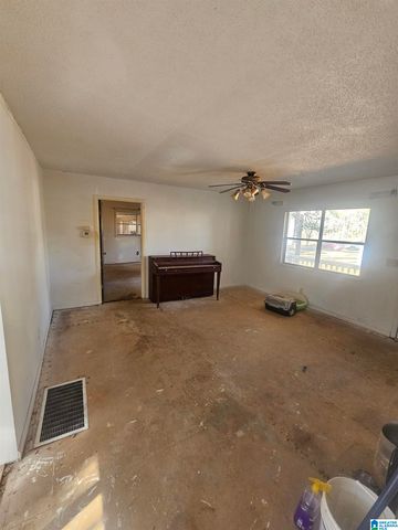 2200 LISA ANN DRIVE SE, Leeds, AL 35094