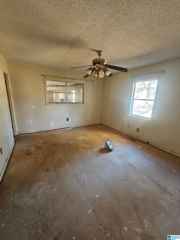 2200 LISA ANN DRIVE SE, Leeds, AL 35094