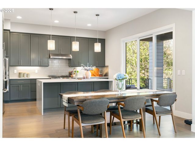 10805 Nw CORNELL Rd, Portland, OR 97229