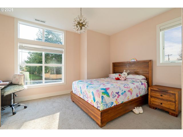 10805 Nw CORNELL Rd, Portland, OR 97229