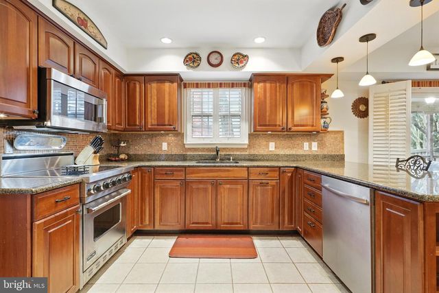 1247 DOUBLEDAY DR, Arnold, MD 21012