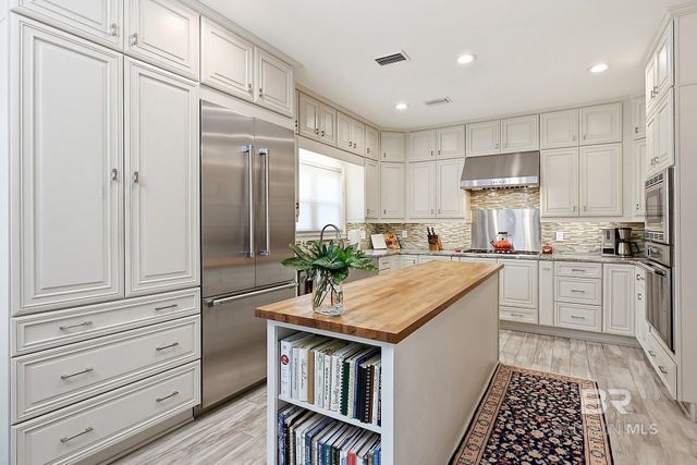 602 Pinehurst Point, Gulf Shores, AL 36542