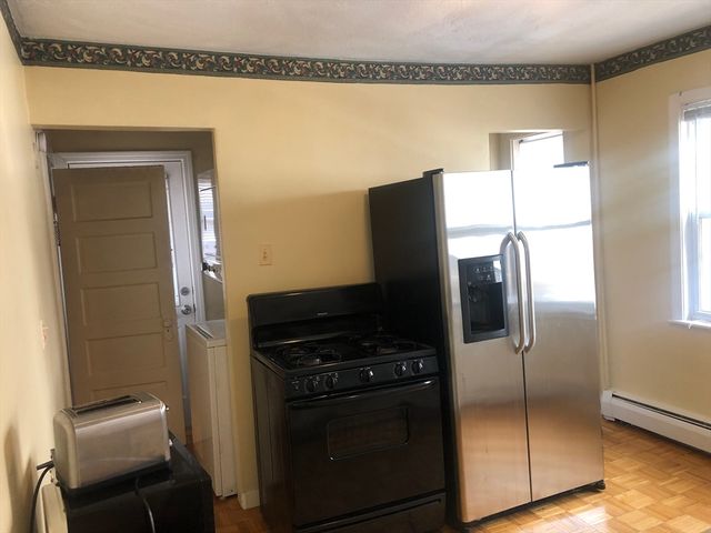 29 Chetwynd Rd 1, Somerville, MA 02144