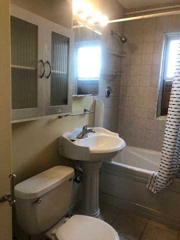 29 Chetwynd Rd 1, Somerville, MA 02144