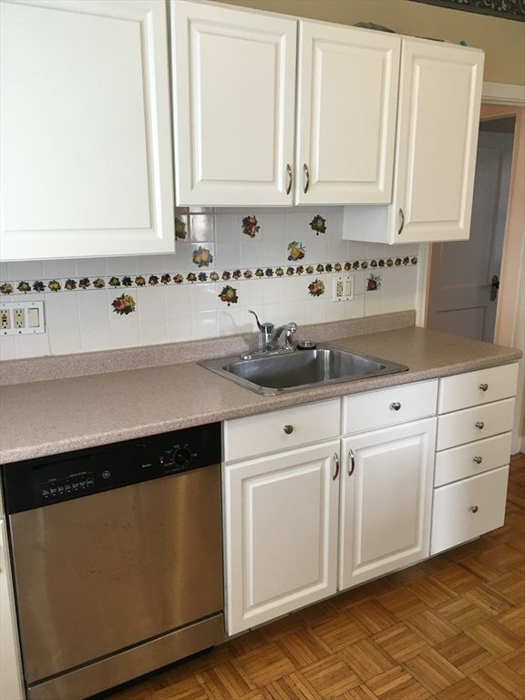 29 Chetwynd Rd 1, Somerville, MA 02144
