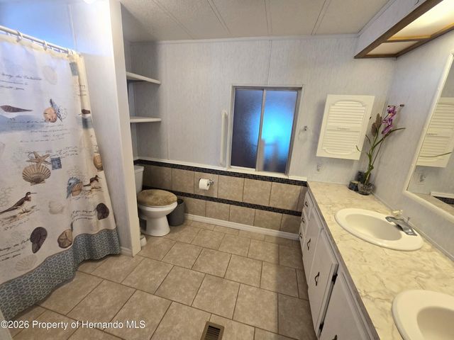 8436 Central Avenue, Brooksville, FL 34613