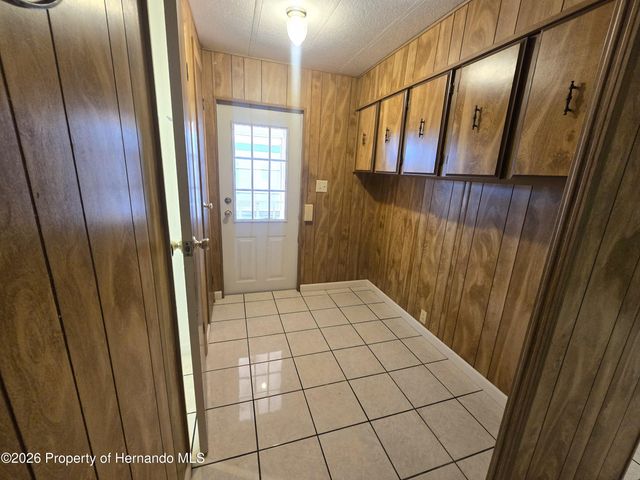 8436 Central Avenue, Brooksville, FL 34613