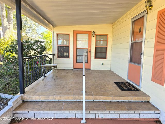 8436 Central Avenue, Brooksville, FL 34613