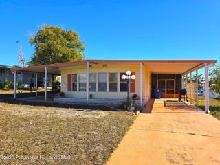 8436 Central Avenue, Brooksville, FL 34613