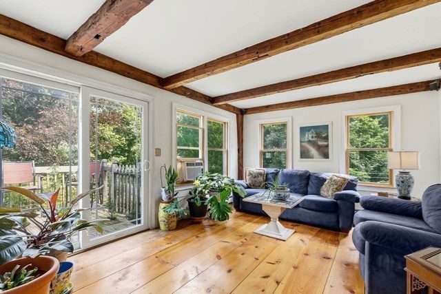 294 Plymouth St, Middleboro, MA 02346